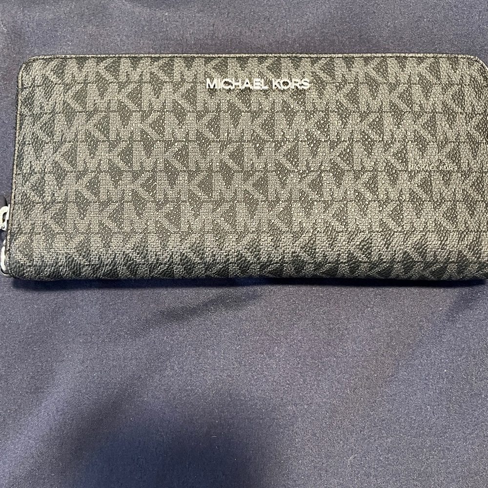 Michael Kors Black Continental Wallet